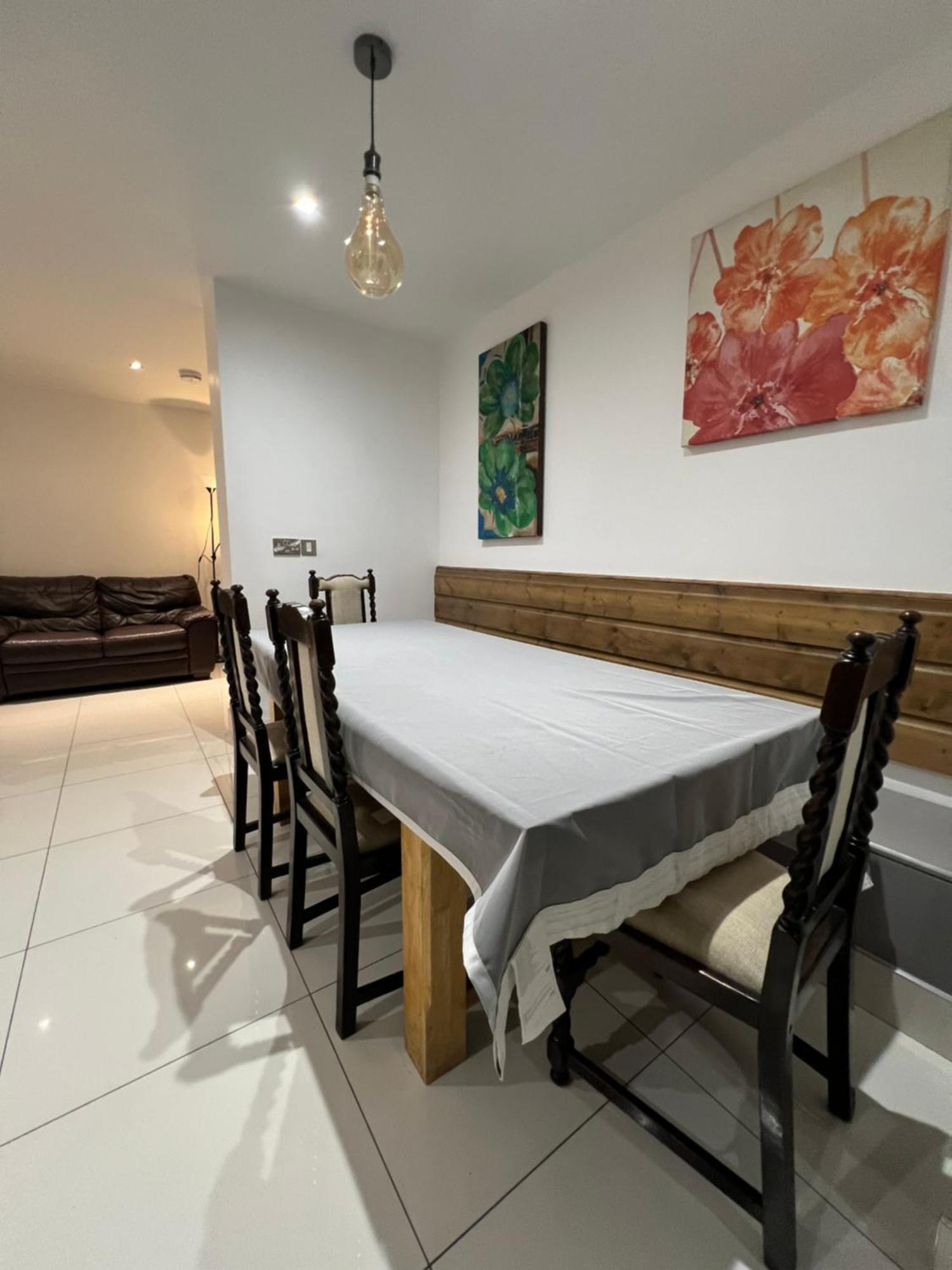 Lovely Dublin Home - Just 15 Mins To City Centre Kültér fotó