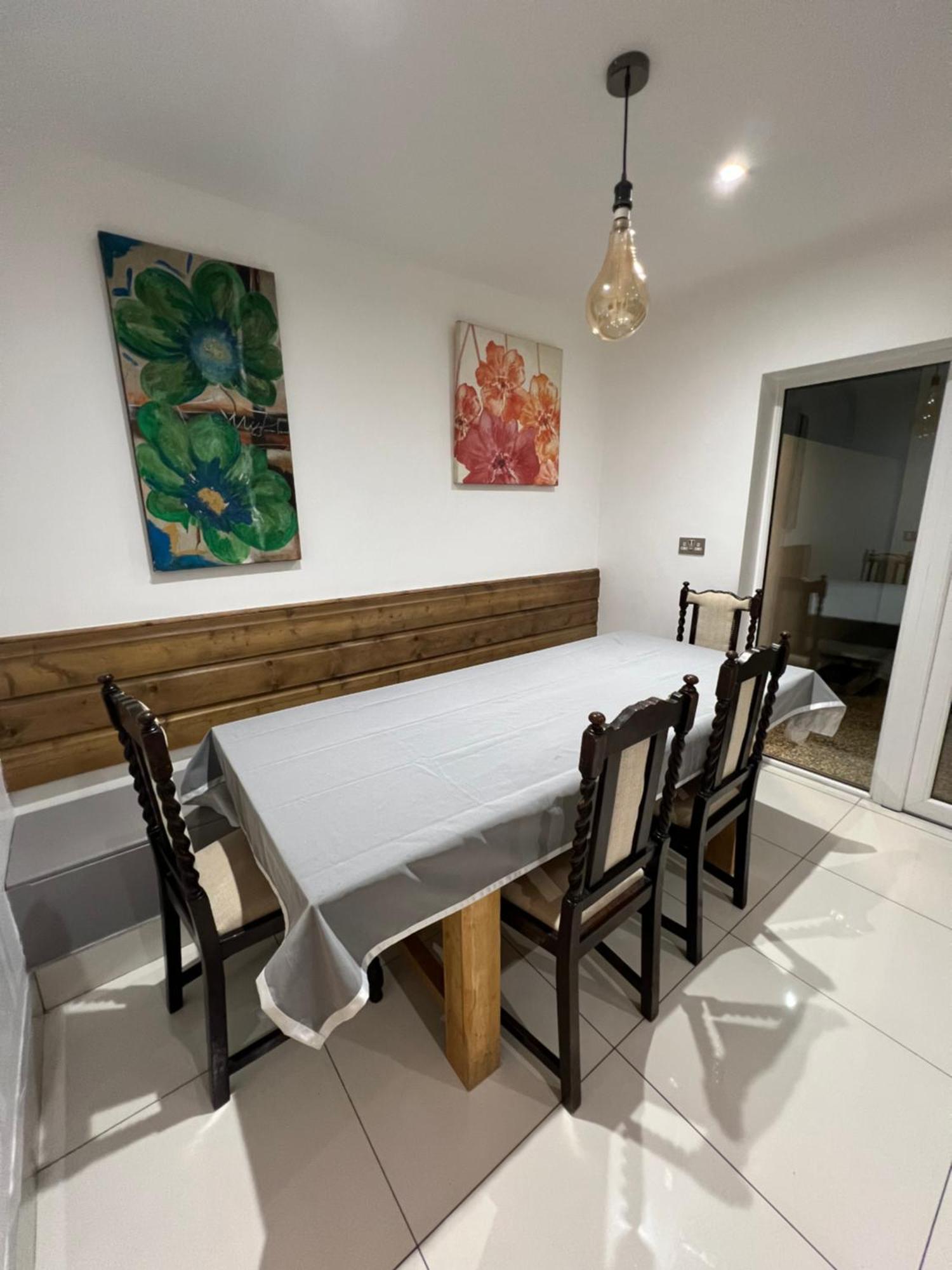 Lovely Dublin Home - Just 15 Mins To City Centre Kültér fotó